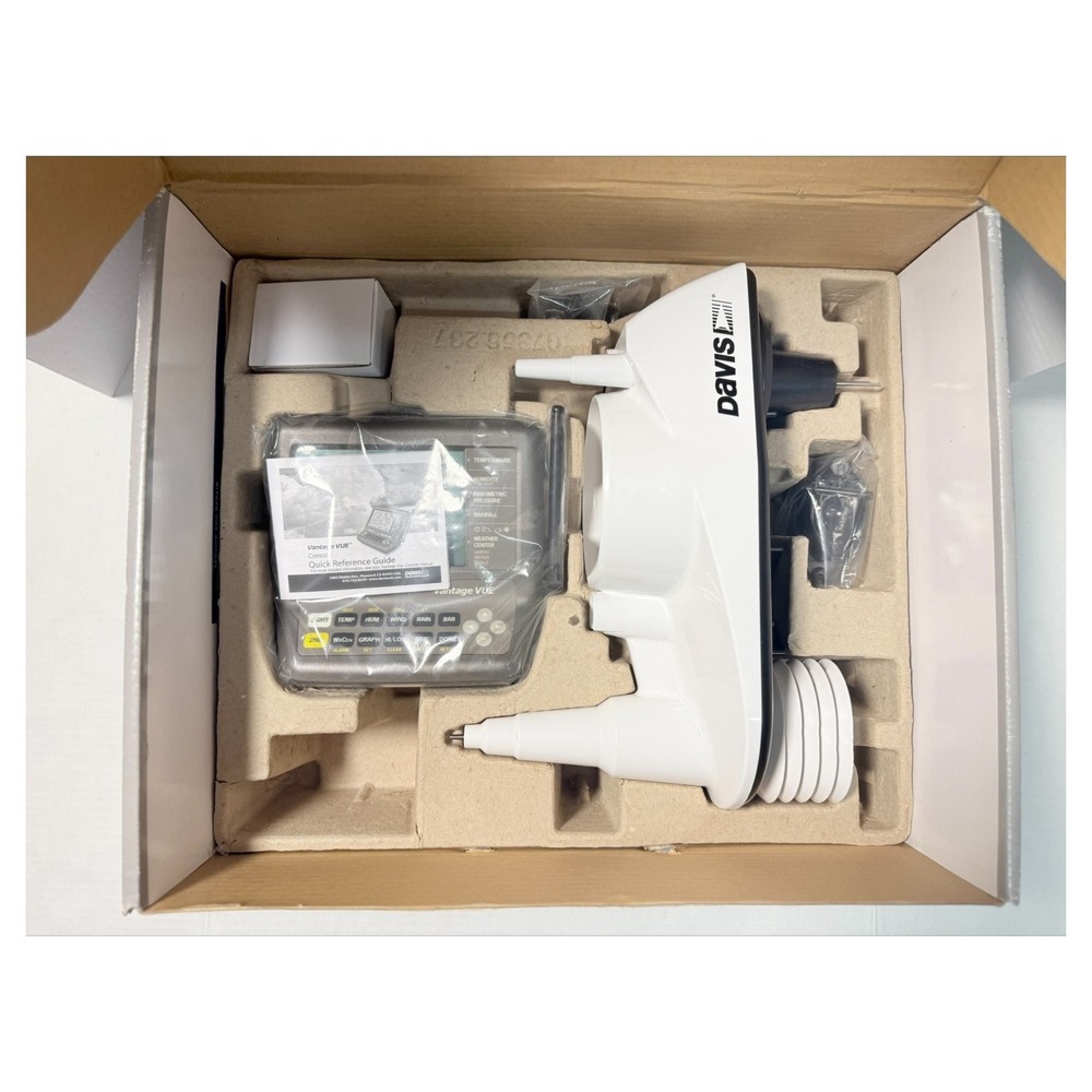 Open Box Davis Vantage Vue Wireless Weather Station #6250 Sensor Suite & Console